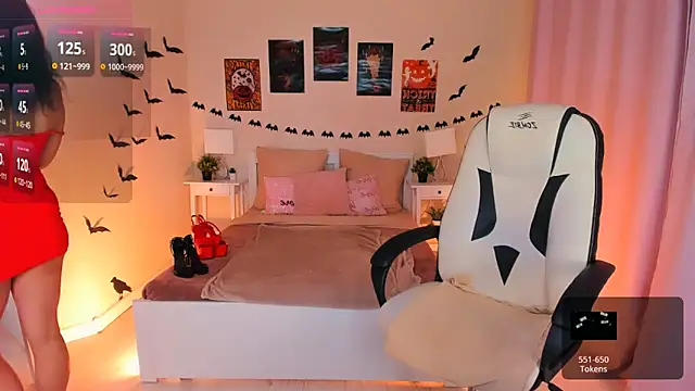 HelenaRegal online show from 10-28-25, 02:27