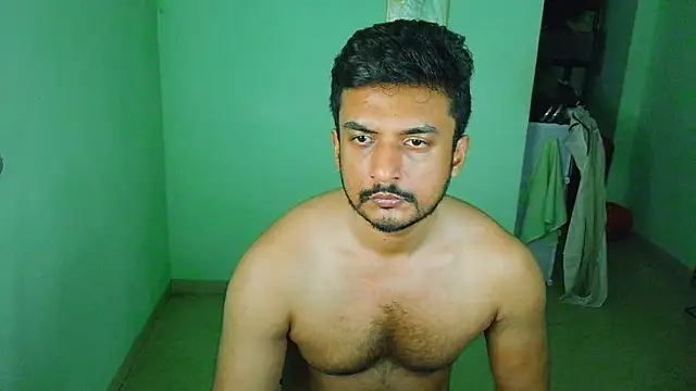 Snapshot of daringcutie chatting on 04-18-26, 12:13 daringcutie online show from 04-18-26, 12:13
