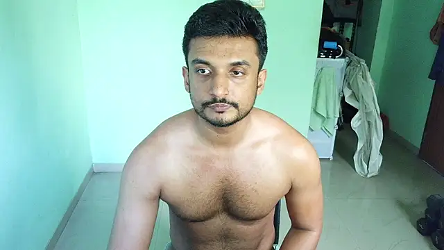 Snapshot of daringcutie chatting on 05-10-26, 10:08 daringcutie online show from 05-10-26, 10:08
