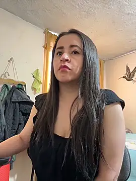latinfemale online show from 05-12-26, 08:15