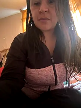 latinfemale online show from 10-16-25, 04:48