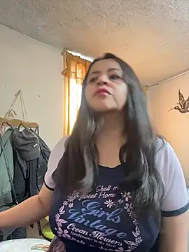 latinfemale online show from 04-15-26, 08:20