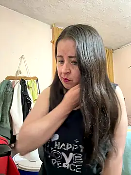 latinfemale online show from 11-30-25, 10:21