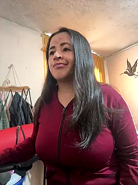 latinfemale online show from 10-23-25, 08:07