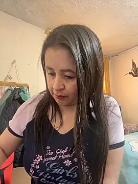 latinfemale online show from 04-24-26, 08:55