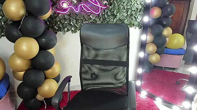 DestinyHills online show from 05-11-26, 04:04