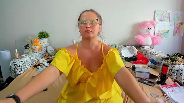 Snapshot of IamYourNarcotic chatting on 06-11-26, 01:19 IamYourNarcotic online show from 06-11-26, 01:19