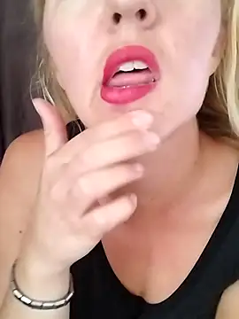 Mllesha74000 online show from 09-22-25, 02:23