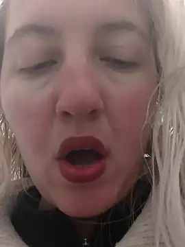 Mllesha74000 online show from 02-04-25, 03:47