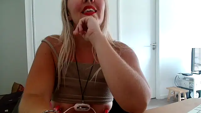 Mllesha74000 online show from 07-15-26, 12:34