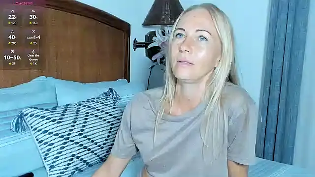 Snapshot of Christine_35 chatting on 06-08-26, 10:49 Christine 35 online show from 06-08-26, 10:49