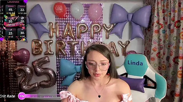 Snapshot of linda-schmidt chatting on 06-28-26, 12:28 linda-schmidt online show from 06-28-26, 12:28