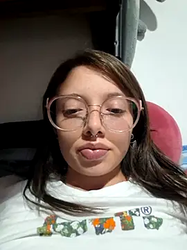 Snapshot of linda-schmidt chatting on 06-23-26, 03:37 linda-schmidt online show from 06-23-26, 03:37