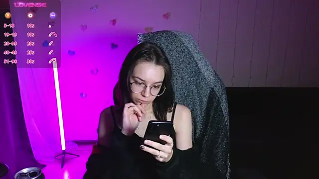 Snapshot of alyssa_sweet chatting on 02-11-25, 05:05 alyssa sweet online show from 02-11-25, 05:05