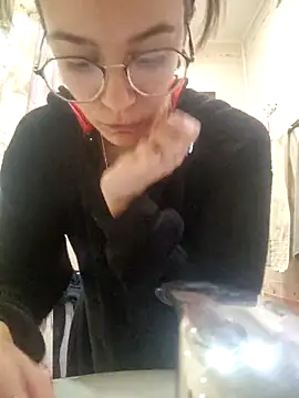 Snapshot of alyssa_sweet chatting on 03-04-25, 08:35 alyssa sweet online show from 03-04-25, 08:35