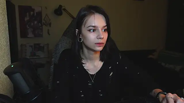 Snapshot of alyssa_sweet chatting on 03-17-25, 02:19 alyssa sweet online show from 03-17-25, 02:19