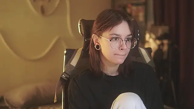 alyssa sweet online show from 04-01-26, 04:58