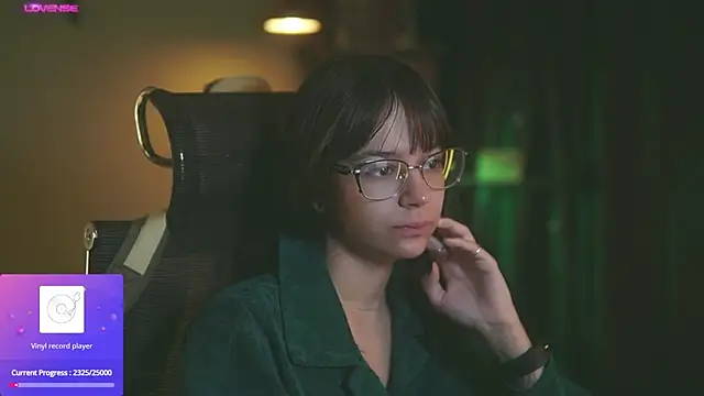 Snapshot of alyssa_sweet chatting on 10-06-25, 06:03 alyssa sweet online show from 10-06-25, 06:03