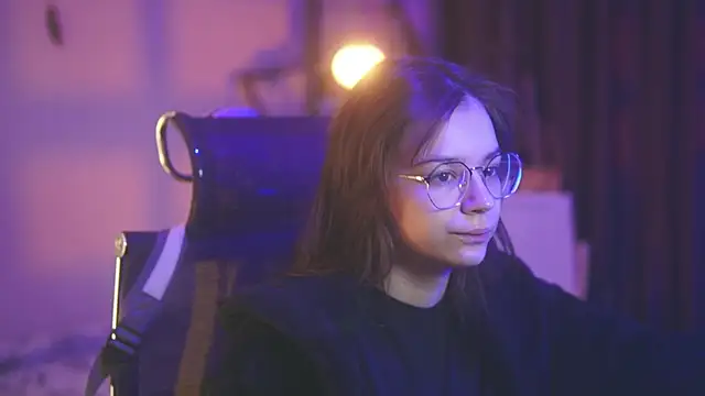 alyssa sweet online show from 12-16-25, 06:06