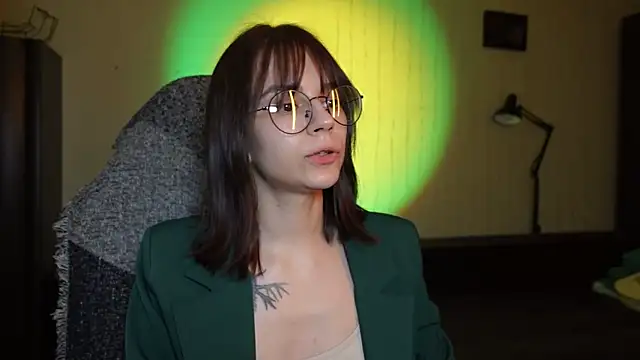 Snapshot of alyssa_sweet chatting on 03-21-25, 02:07 alyssa sweet online show from 03-21-25, 02:07