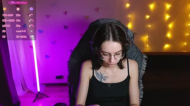 Snapshot of alyssa_sweet chatting on 02-11-25, 08:15 alyssa sweet online show from 02-11-25, 08:15