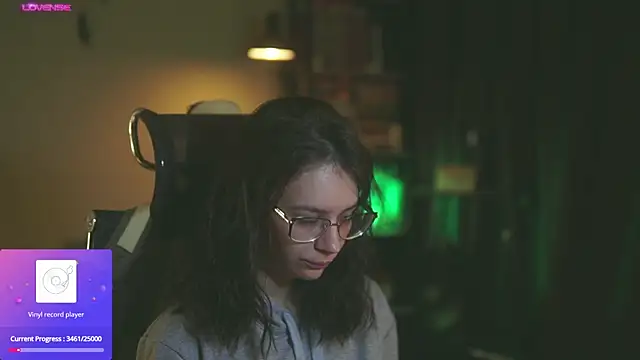 Snapshot of alyssa_sweet chatting on 10-09-25, 04:46 alyssa sweet online show from 10-09-25, 04:46