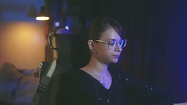 Snapshot of alyssa_sweet chatting on 09-18-25, 03:53 alyssa sweet online show from 09-18-25, 03:53