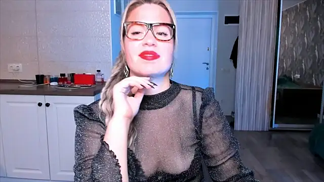 HotTiffani online show from 10-19-25, 08:50