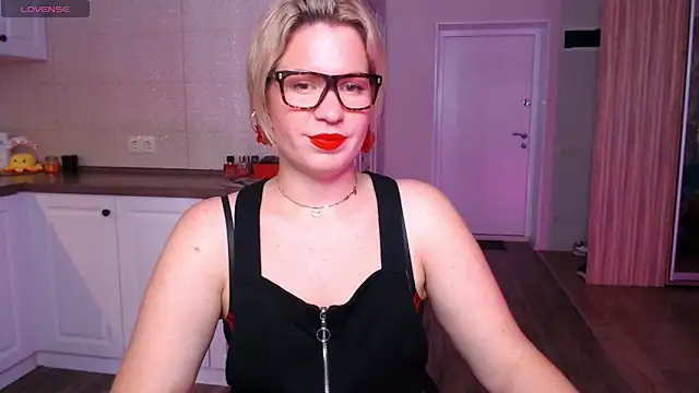 HotTiffani online show from 09-24-25, 09:38