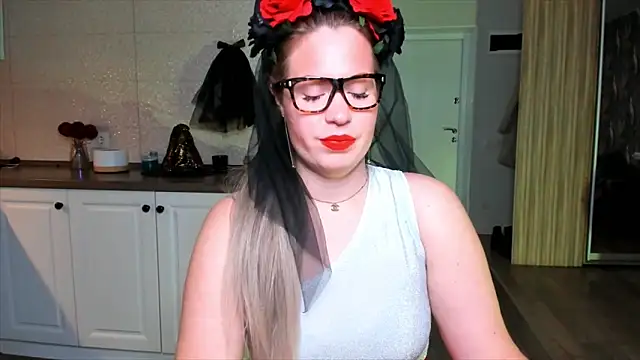 HotTiffani online show from 10-27-25, 10:49