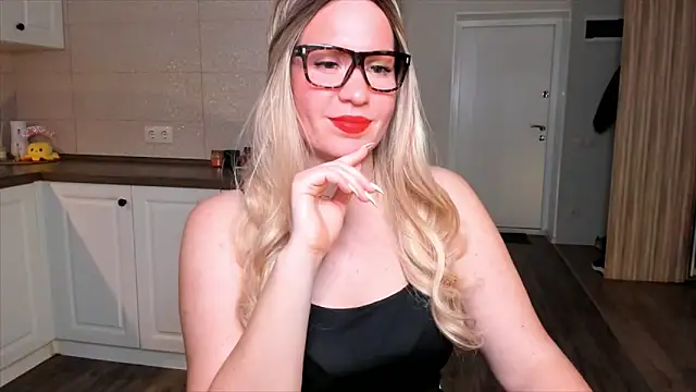 HotTiffani online show from 10-04-25, 01:12