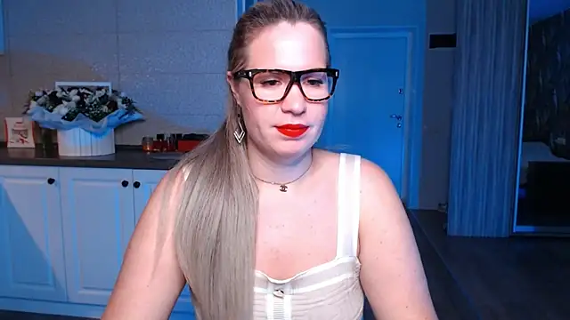 HotTiffani online show from 09-14-25, 03:12