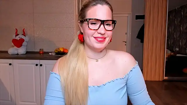 HotTiffani online show from 11-23-25, 06:34