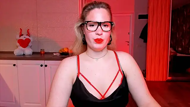 HotTiffani online show from 11-24-25, 07:08