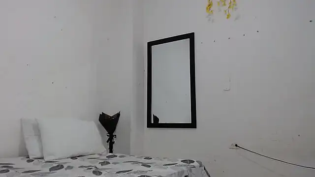 venuz mendoza20 online show from 09-11-25, 02:28