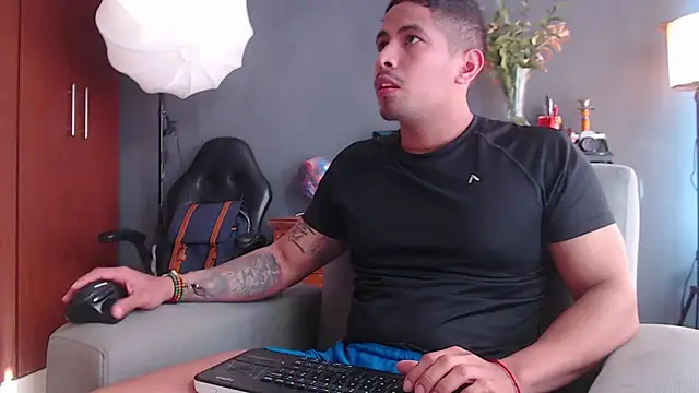 geirge teacherxx online show from 11-10-25, 08:25