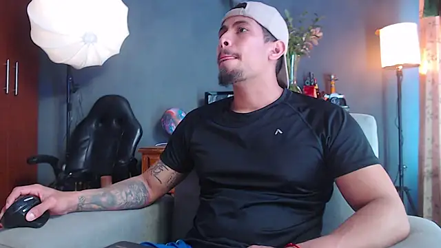 geirge teacherxx online show from 11-05-25, 08:56