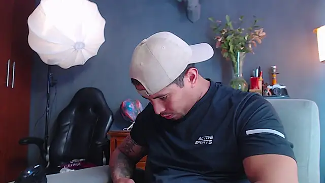 geirge teacherxx online show from 11-24-25, 06:41