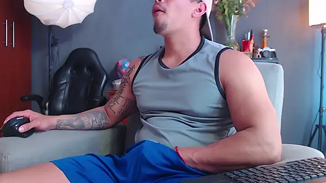 geirge teacherxx online show from 11-20-25, 08:09