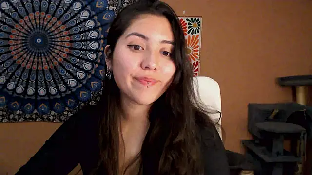 IntimateTales online show from 11-04-25, 07:06