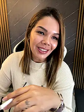 Snapshot of KellyBrooklyn_ chatting on 01-07-26, 08:14 KellyBrooklyn online show from 01-07-26, 08:14