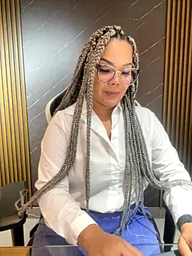 Snapshot of KellyBrooklyn_ chatting on 10-15-25, 01:19 KellyBrooklyn online show from 10-15-25, 01:19