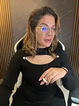 Snapshot of KellyBrooklyn_ chatting on 01-10-26, 02:45 KellyBrooklyn online show from 01-10-26, 02:45