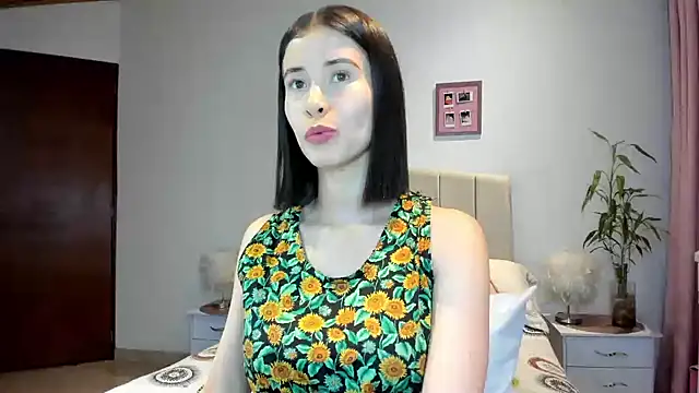 Snapshot of macarena_vallejo chatting on 01-14-25, 01:58 macarena vallejo online show from 01-14-25, 01:58