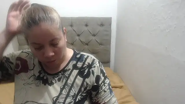 tiffany horny 1 online show from 12-17-25, 08:19