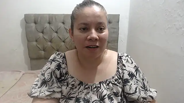 tiffany horny 1 online show from 03-01-26, 04:12