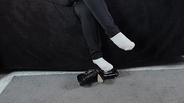  Jade 16 online show from 12-15-25, 11:49