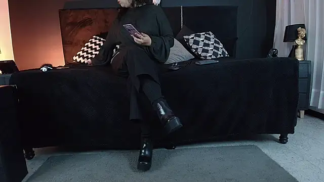  Jade 16 online show from 09-25-25, 11:49