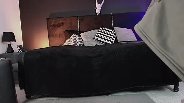  Jade 16 online show from 10-04-25, 11:56