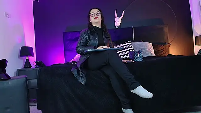  Jade 16 online show from 09-16-25, 11:55